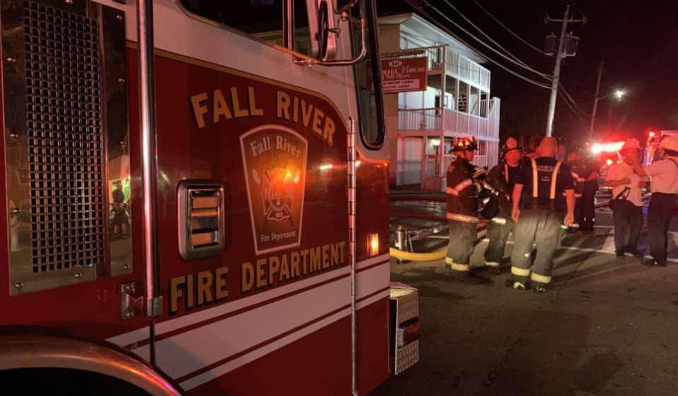 El Departamento de Bomberos de Fall River, en Massachusetts, respondió al incendio en la residencia Gabriel House, donde murieron nueve personas. FOTO: tomada de Massachusetts Department of Fire Services vía X