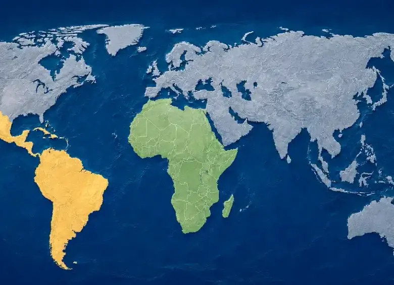 La decisión de Naciones Unidas, en consecuencia, no cambia las dimensiones reales de África ni las de ningún otro continente. Lo que cambia es el debate sobre cómo representar esas dimensiones en una superficie plana. FOTO: Ilustración LR.