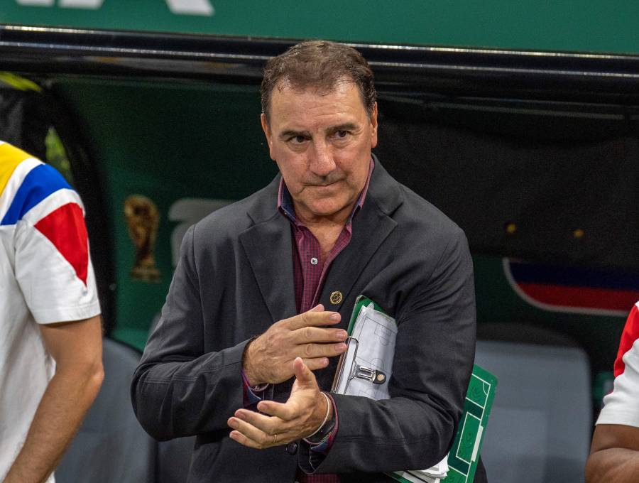 El entrenador argentino Néstor Lorenzo tiene contrato con la Selección Colombia hasta antes del inicio del Mundial de 2030. Foto: Juan Antonio Sánchez