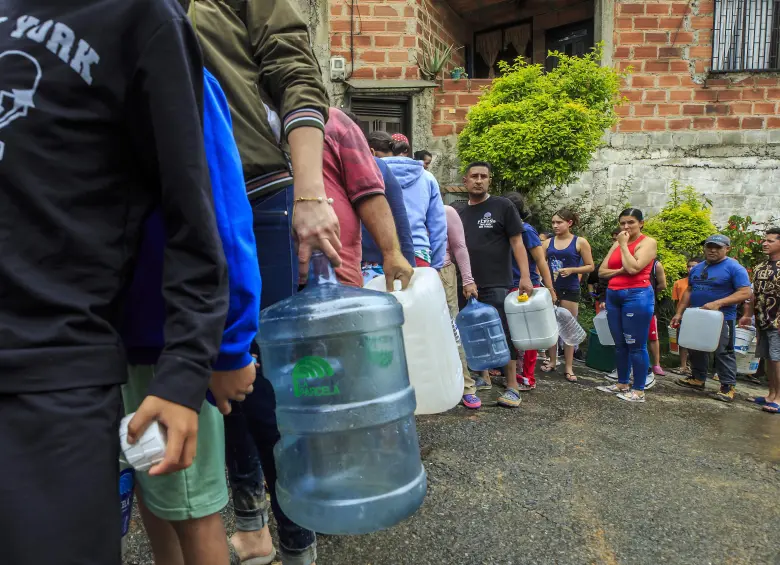 Imagen de referencia de un corte de agua en el Aburrá. Foto: Andrés Camilo Suárez Echeverry.