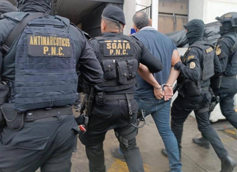 Momento de la captura del alcalde de Cuilapa, en Guatemala. FOTO: Twitter @MPguatemala