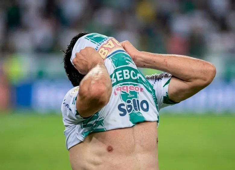 El defensor Fernando Martínez se mostró frustrado tras el blooper que cometió. FOTO CORTESÍA APF