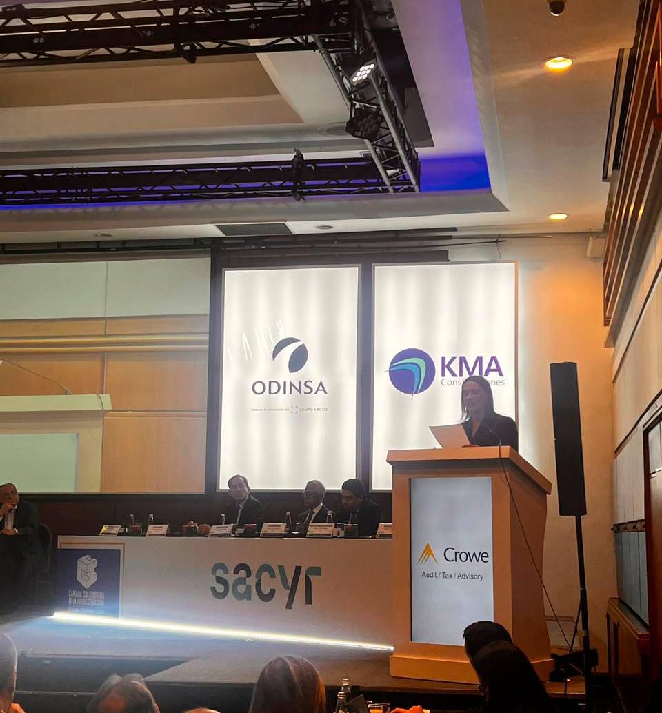 En la asamblea de la CCI asumió la nueva presidenta del gremio, María Consuelo Araújo. FOTO: tomada de X