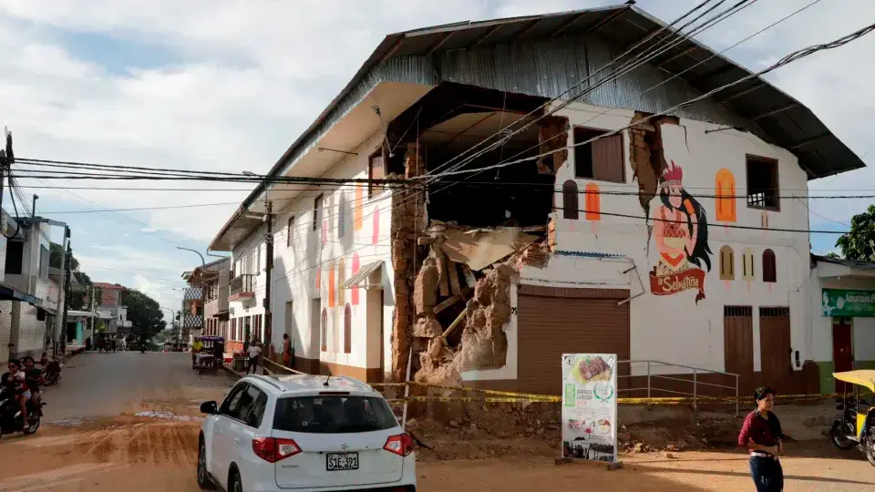 Algunas casas afectadas dejó este sismo. FOTO AFP