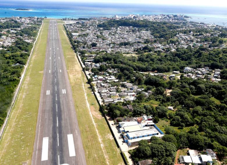 San Andrés lanza SOS: el 40% de los viajeros llegaba por Viva Air