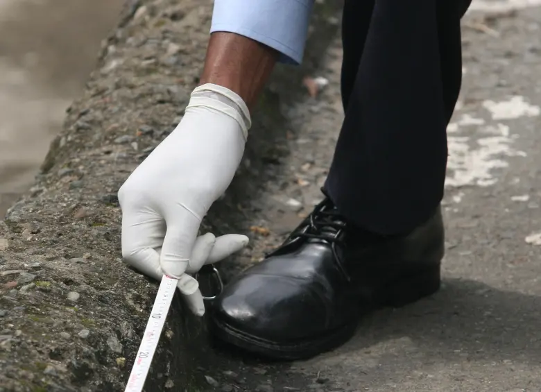 Las autoridades abrieron una investigación para esclarecer el accidente ocurrido en Los Balsos, en El Poblado. FOTO: Hernán Vanegas. Archivo El Colombiano