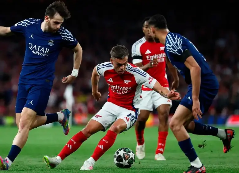 Otro vibrante duelo se espera este miércoles entre el PSG y el Arsenal, esta vez en territorio francés. FOTO AFP