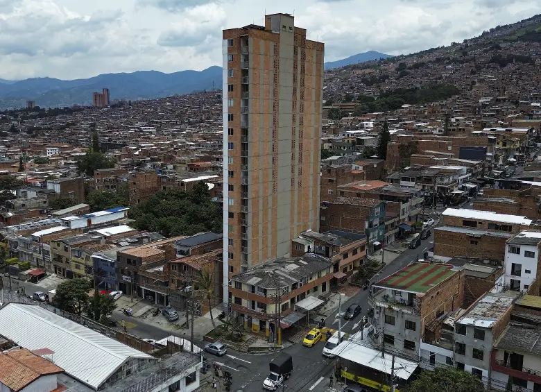 El modelo plantea ciudades policéntricas, con múltiples centralidades y servicios distribuidos estratégicamente para reducir desplazamientos largos y contaminantes. Foto: Manuel Saldarriaga 
