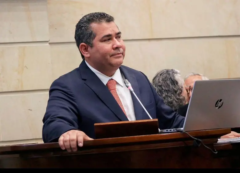 Senador liberal Alejandro Carlos Chacón. FOTO CONGRESO DE LA REPÚBLICA. 