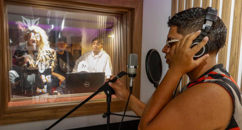 Desde la aparición de las plataformas de streaming los artistas independientes han tenido la posibilidad de tener mayor exposición y hacer visible su música Foto: Manuel Saldarriaga