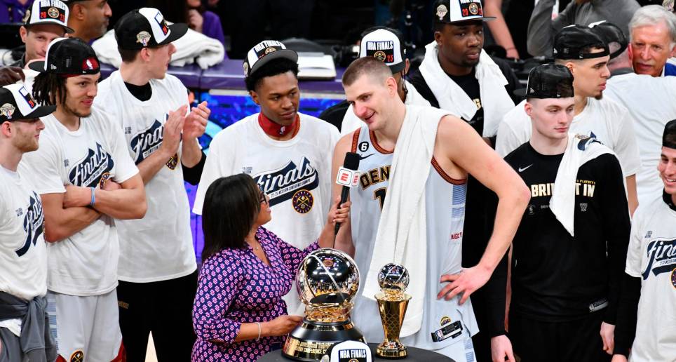 Nikola Jokic, una de las estrellas que llevó a los Nuggets a las Finales de la NBA. FOTO AFP