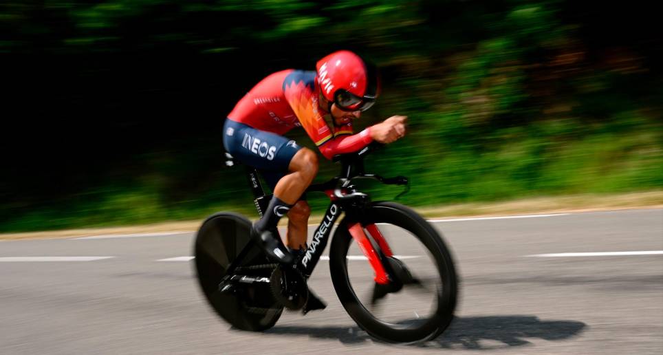 Daniel Felipe Martínez se metió al top-10 de la clasificación general del Criterium del Dauphiné. FOTO TWITTER @MinDeporteCol