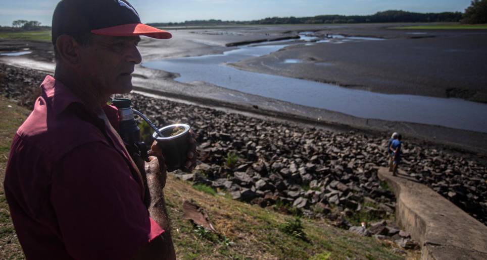 La reserva de agua dulce está al borde de la sequía. Ni las lluvias han logrado reducir el riesgo. FOTO GETTY