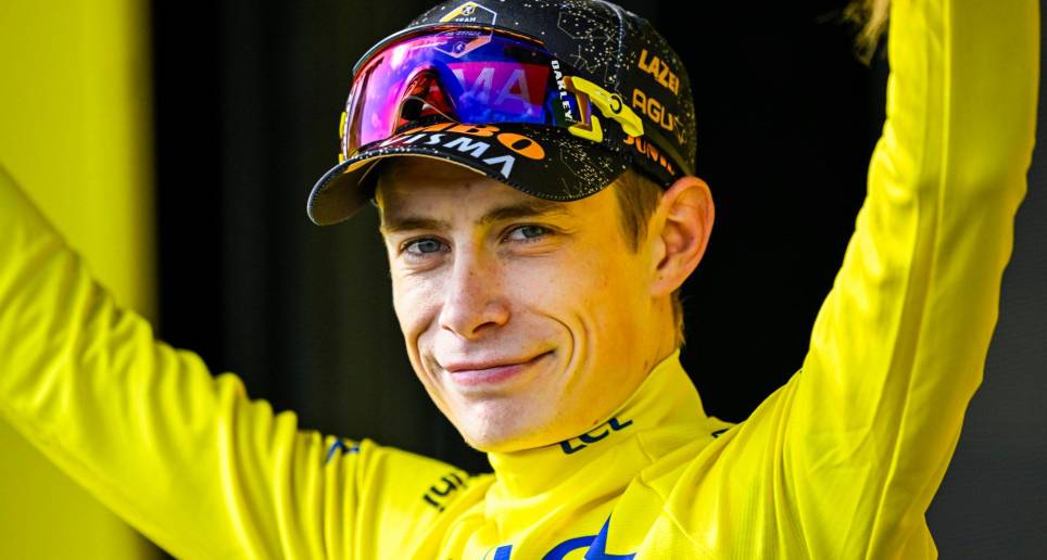 Jonas Vingegaard es bicampeón del Tour de Francia (2022-2023). FOTO TWITTER @JumboVismaRoad