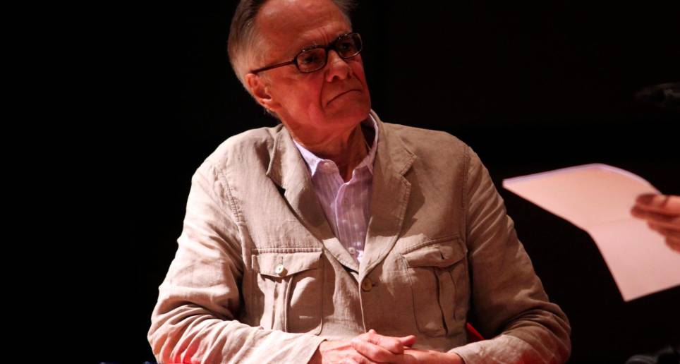 Fernando Vallejo recién lanzó el libro La conjura contra Porky. En la foto, durante una charla en la Feria del Libro de Bogotá en 2017. Foto: Archivo