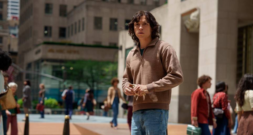 Tom Holland en su nuevo papel en la serie The Crowded Room que se estrena este viernes en Apple TV+. FOTO Cortesía