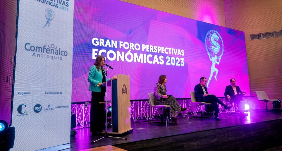 El Gran Foro Perspectivas Económicas 2023 organizado por EL COLOMBIANO contó con lleno total. FOTO CAMILO SUÁREZ