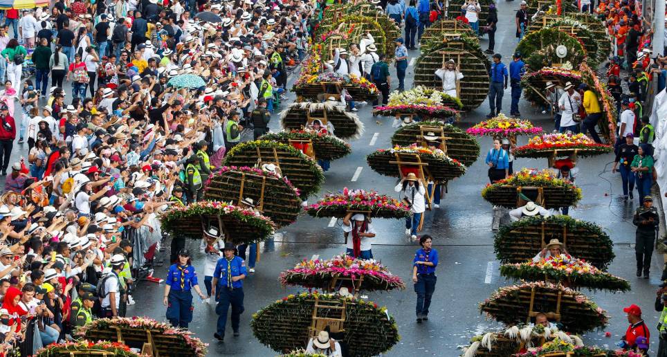 La Feria de las Flores 2023 impulsará la llegada de viajeros a Medellín. FOTO MANUEL SALDARRIAGA