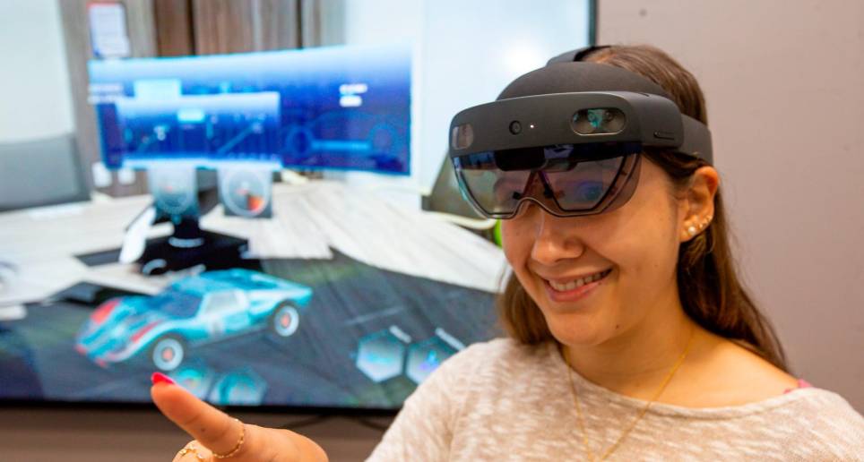 Las HoloLens 2 permiten interactuar de nuevas formas en las diferentes industrias. FOTO Esneyder Gutiérrez 