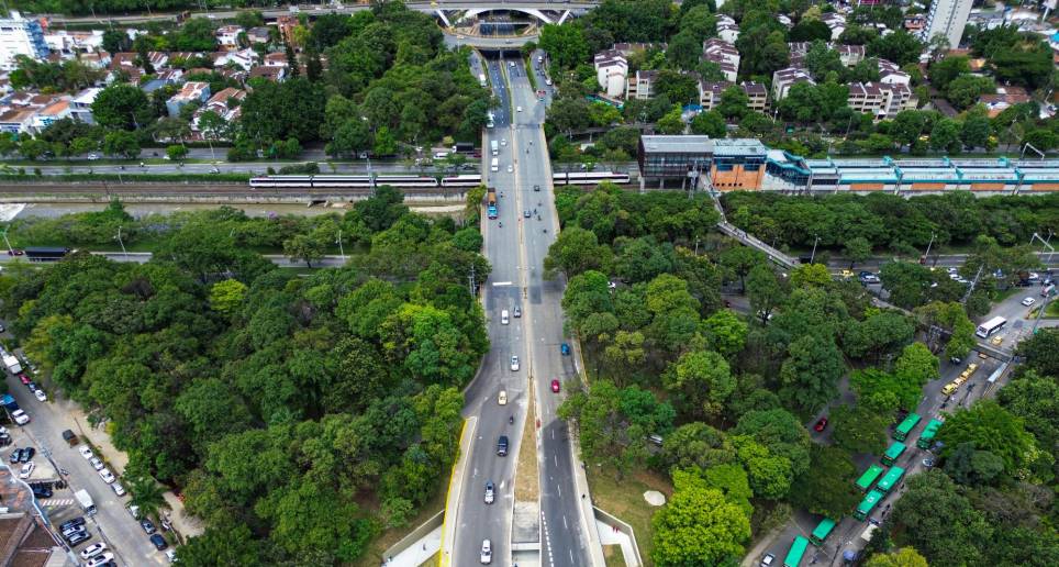 También constituye un corredor ecológico para el beneficio de especies de fauna, dijo la Alcaldía de Medellín. La obra tuvo un costo de 450.000 millones de pesos. Foto: Manuel Saldarriaga Quintero.