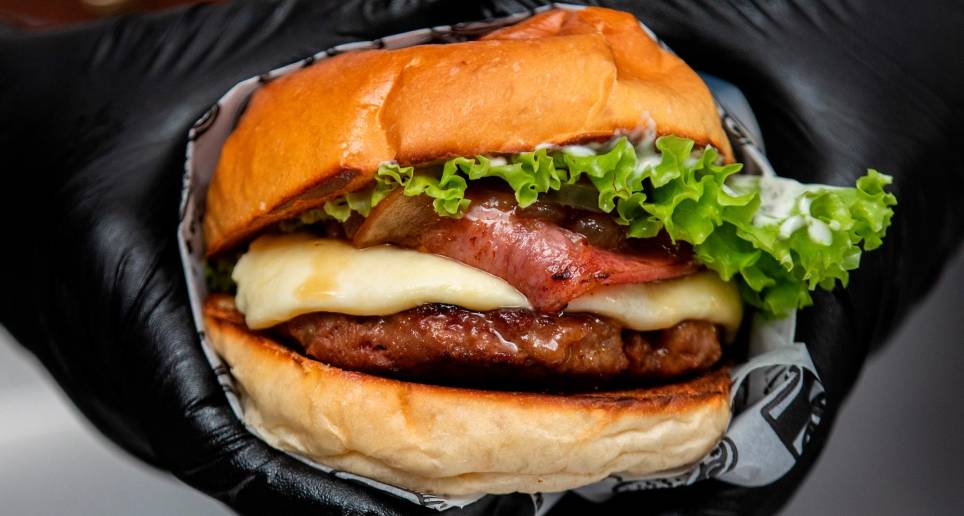 El total de hamburguesas vendidas este año durante el Burguer Master, equivale a 57 mil millones de pesos. Foto Andrés Camilo Suárez Echeverry