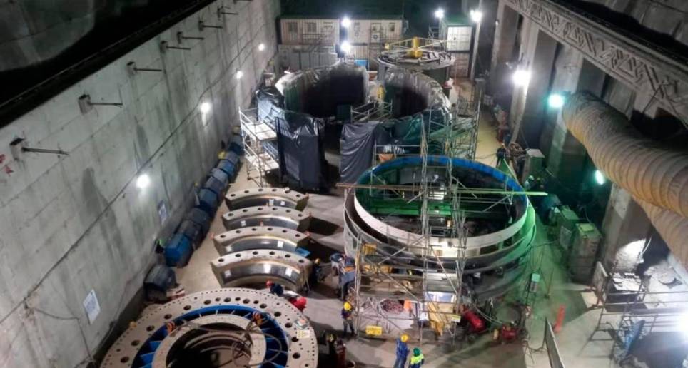 El estator es de forma circular, con un diámetro externo de 14 metros. Estará ubicado en la casa de máquinas de la central energética. FOTO: CORTESÍA EPM.