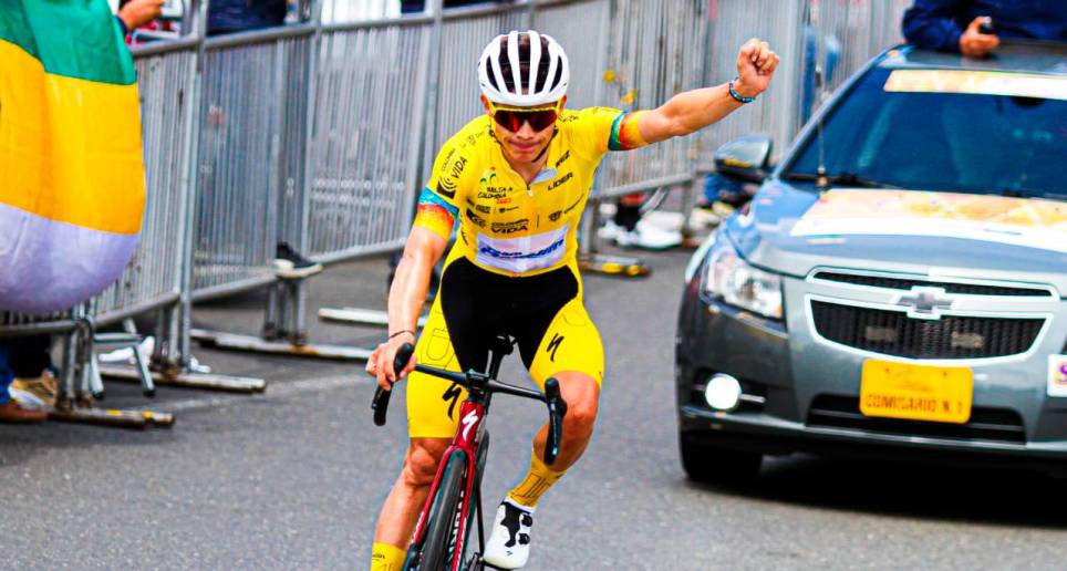 Miguel Ángel López causa sensación en su primera Vuelta a Colombia. Además de ser líder general, comanda la clasificación por puntos y la de montaña. FOTO CORTESÍA FEDECICLISMO