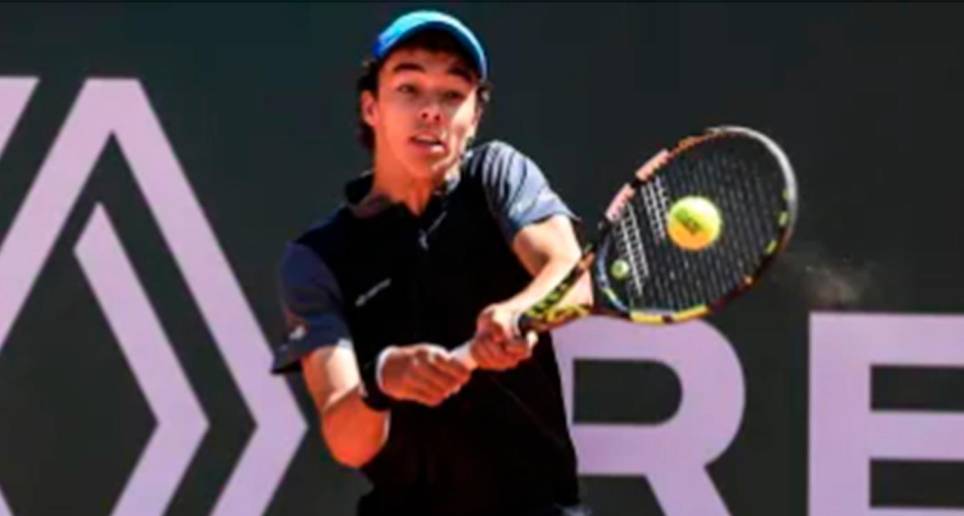 Alejandro Arcila, que tiene 15 años, hace parte de la Academia de Tenis Rafael Nadal, ubicada en Manacor, España, desde hace 8 meses gracias a una beca deportiva. Estudia virtual en un colegio americano. FOTO cortesía