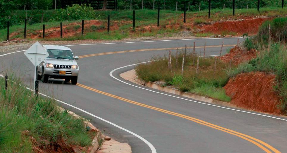 Los radares están dispuestos en las vías colombianas para detectar el exceso de velocidad. A la hora de conducir lo mejor es respetar las normas. Foto: Archivo.