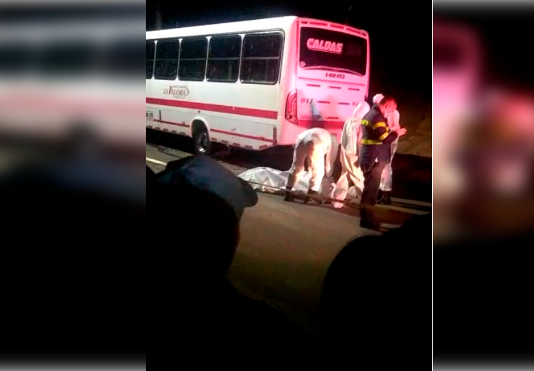 La colisión ocurrió en la antigua vía a Caldas, en jurisdicción del municipio de La Estrella. FOTO: CORTESÍA DENUNCIAS ANTIOQUIA