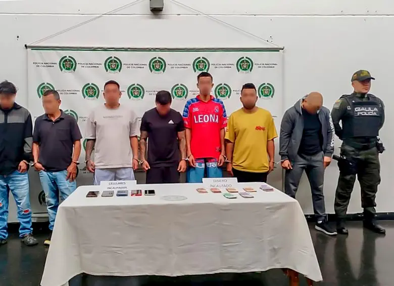 Ninguno de los siete capturados aceptó cargos por presunto concierto para delinquir, desplazamiento forzado y extorsión, todas las conductas agravadas. FOTO: CORTESÍA POLICÍA