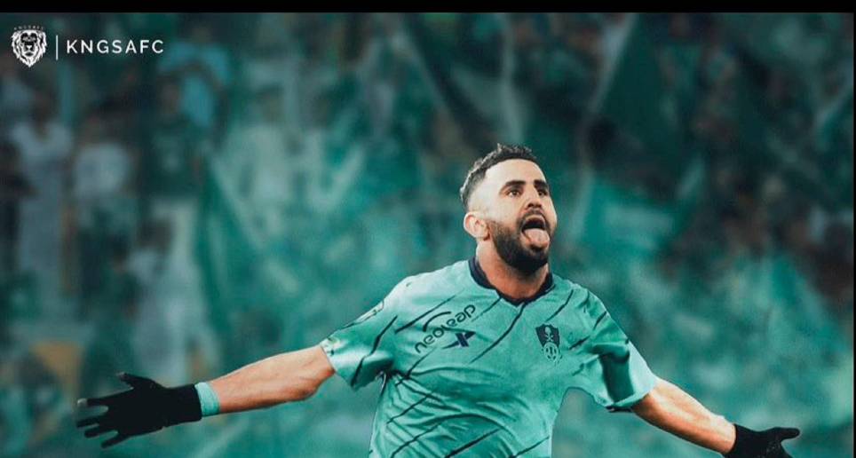  Riyad Mahrez jugó 5 temporadas en el Manchester City. FOTO TWITTER @ALAHLY