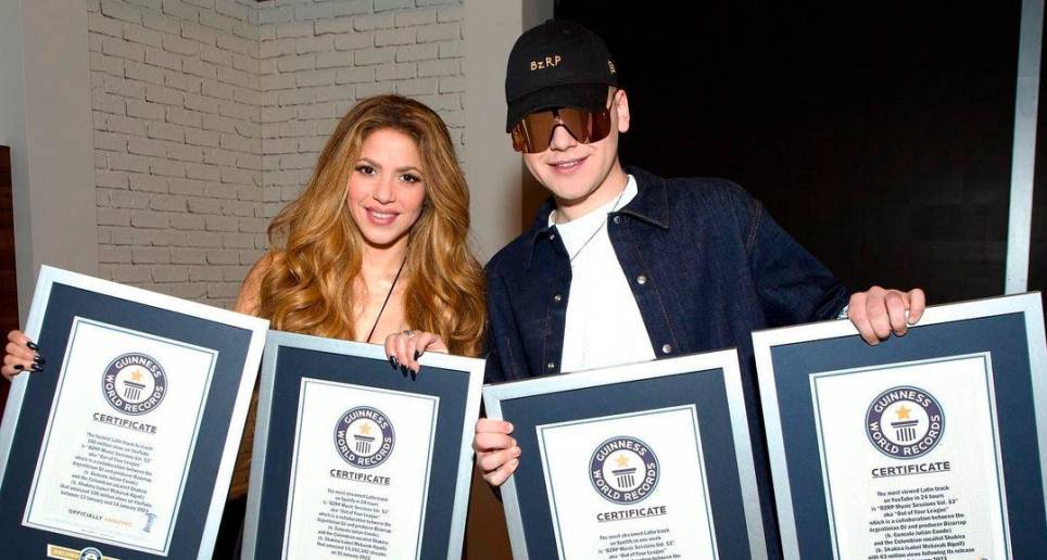 Los artistas recibieron sus certificados en Nueva York, Estados Unidos. Shakira ya cuenta con 17 récords en su carrera. FOTO: TOMADA DE INSTAGRAM @guinnessworldrecords