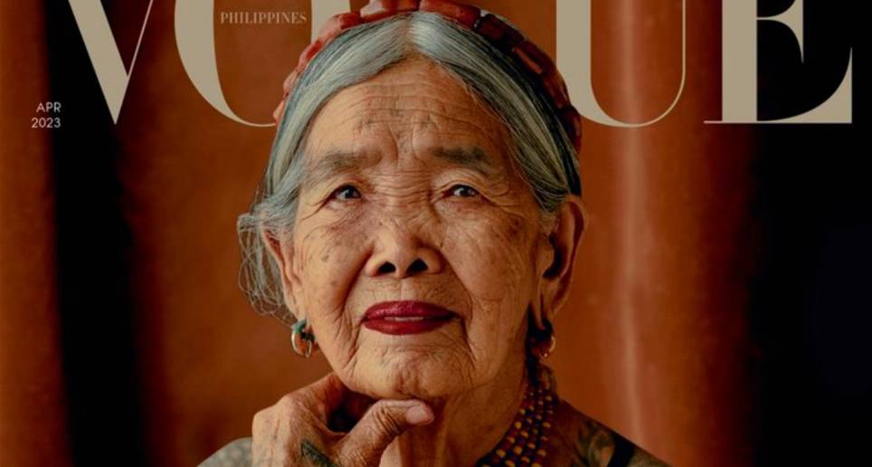 Apo Whang-Od, de 106 años, es la portada de la revista Vogue del mes de abril. FOTO Cortesía @vogueph en Twitter 
