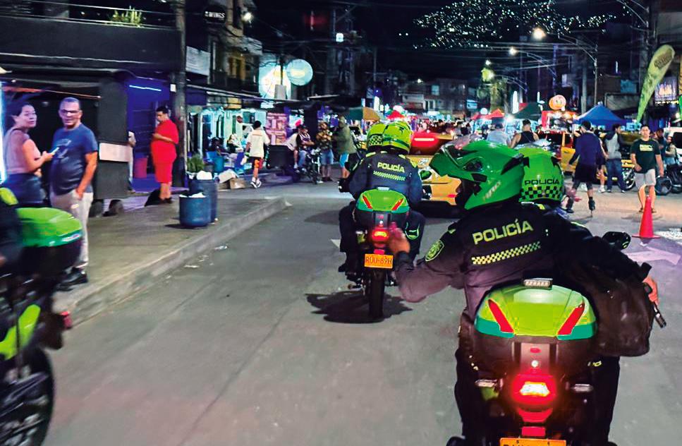 En las últimas dos semanas se han hecho operativos en Barrio Antioquia, encontrando altas cantidades de estupefacientes tanto en las plazas como en los techos. <b><span class="mln_uppercase_mln"> </span></b>FOTO<b><span class="mln_uppercase_mln"> CORTESÍA ALCALDÍA DE MEDELLÍN</span></b>