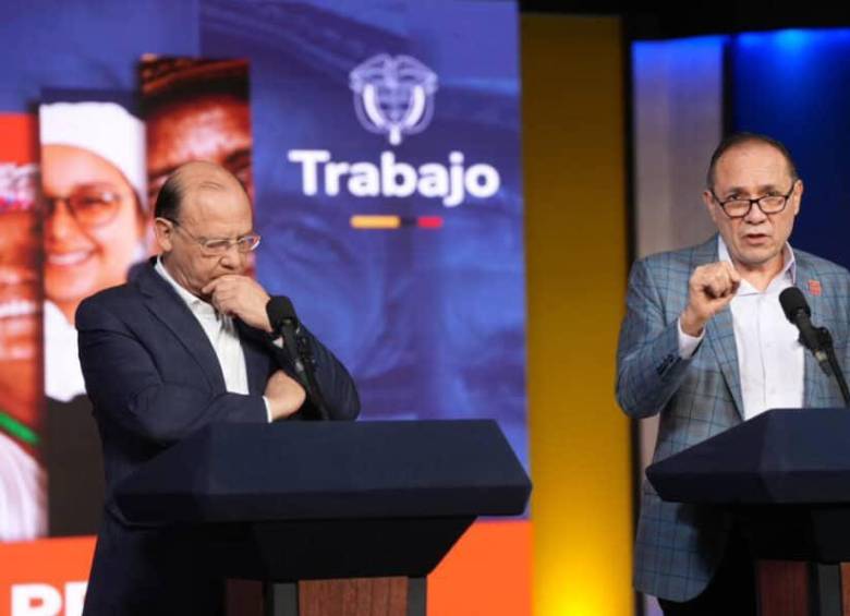 Germán Ávila, ministro de Hacienda; y Antonio Sanguino, ministro del Trabajo. FOTO: Presidencia.