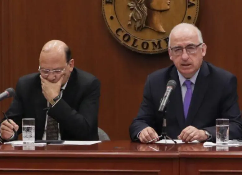 Germán Ávila, ministro de Hacienda; y Leonardo Villar, gerente del Banco de la República.