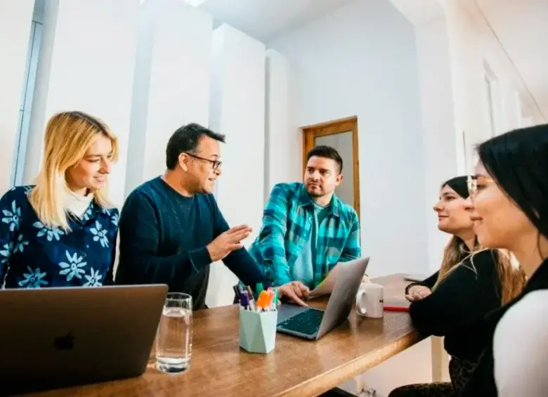 Reemplazar a un empleado puede costar hasta el doble de su salario, según Gallup. FOTO: GETTY