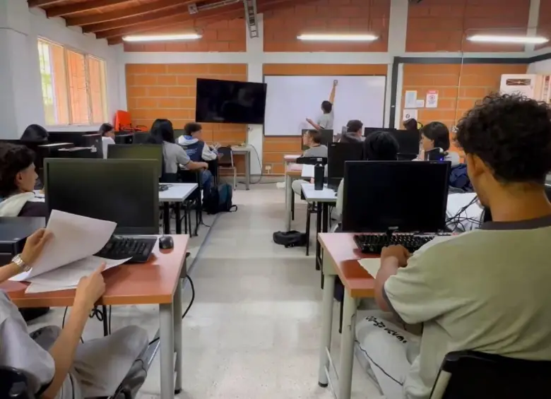 Jovenes del Doce de OCtubre durante una jornada de formación. FOTO: Cortesía