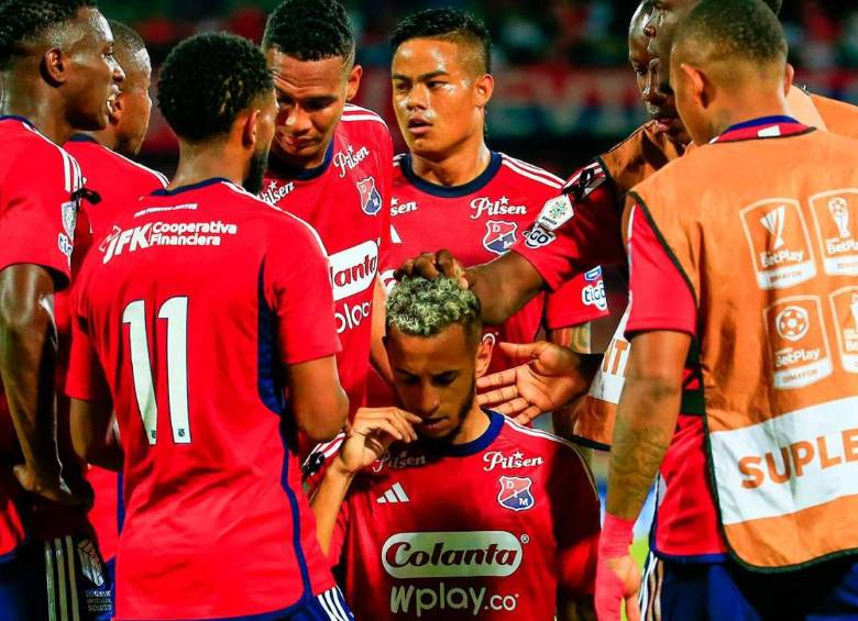 Marcus Vinicius celebrando el gol con sus compañeros. FOTO: CAMILO SUÁREZ 