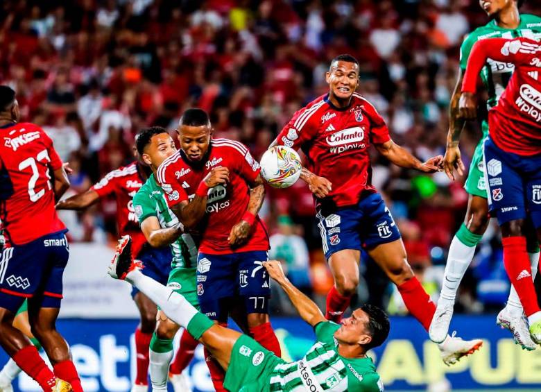 Los dos equipos antioqueños viven un buen momento deportivo en el remate del semestre. Atlético Nacional ya aseguró cupo en los cuadrangulares. DIM lucha por entrar. FOTO: JAIME PÉREZ