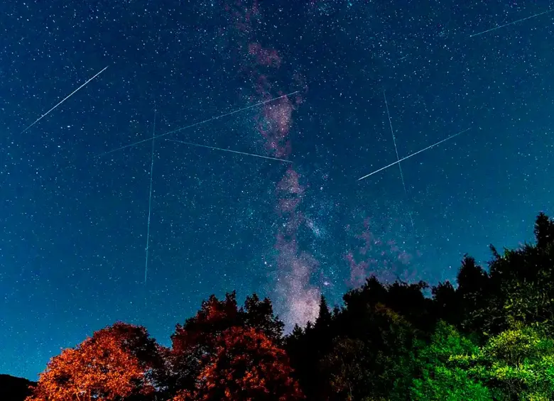 Las Perseidas, conocidas como Lágrimas de San Lorenzo, iluminan el cielo cada agosto con decenas de destellos visibles desde el hemisferio norte. FOTOS Getty