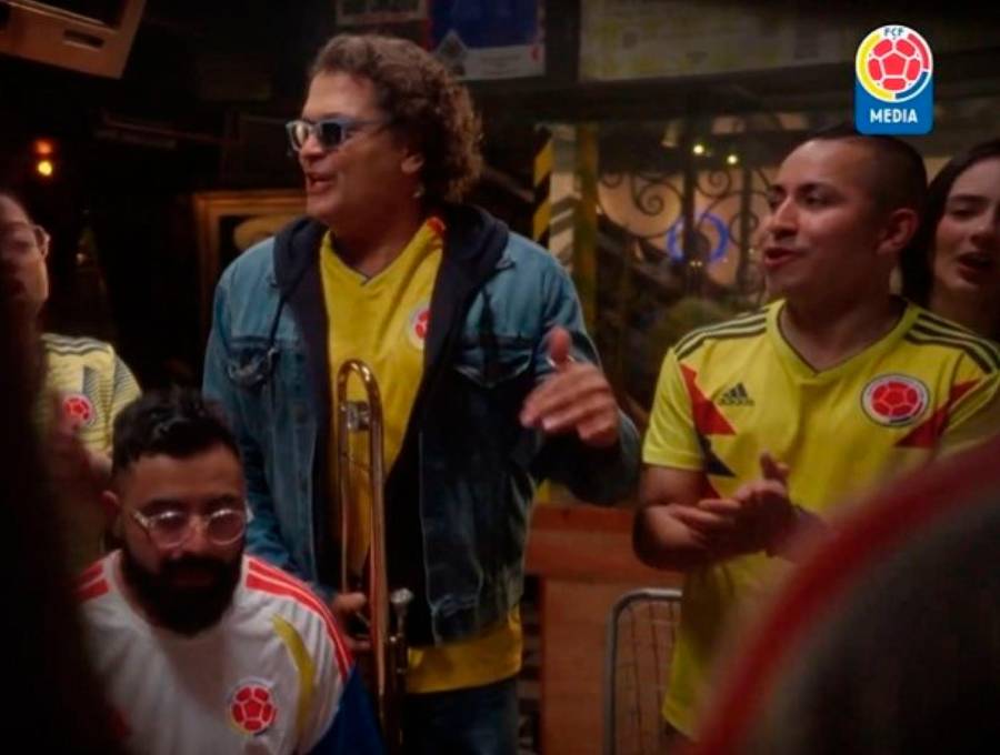 Carlos Vives es el artista elegido por la Federación Colombiana de Fútbol para crear el himno de la Selección para el Mundial de Norteamérica y la campaña de Fiebre Amarilla para respaldar al equipo. FOTO PANTALLAZO 