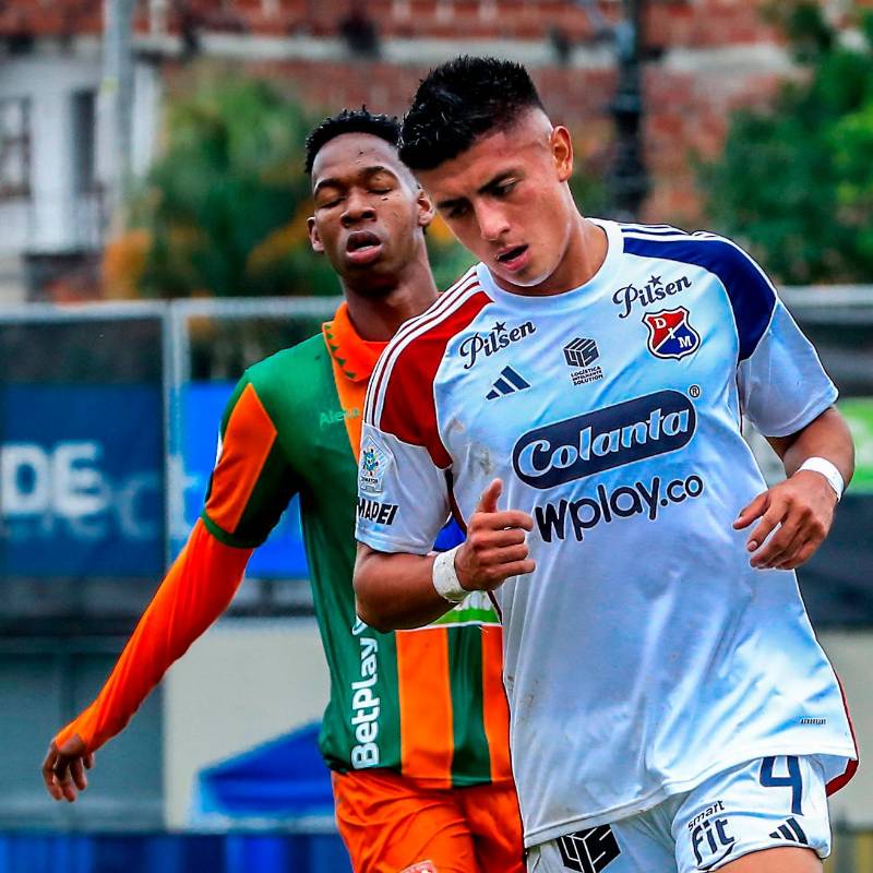 Kevin Mantilla llegó al DIM para 2025 desde Talleres de Córdoba de Argentina. Disputó un partido completo antes de la lesión. Regresó contra el América de Cali. FOTO Jaime Pérez 