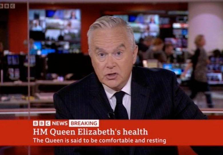 La BBC suspendió toda su programación habitual durante 6 horas, mientras se dedican a cubrir el estado de salud de la Reina Isabel ll. FOTO: CAPTURA DE PANTALLA