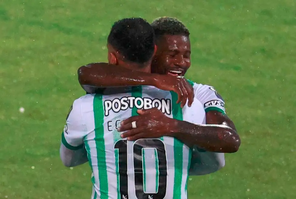 En la imagen aparecen Dairon Asprilla y Edwin Cardona. FOTO MANUEL SALDARRIAGA