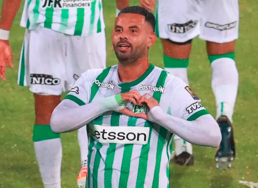 Edwin Cardona al final del encuentro frente al Pasto en el que anotó dos golazos. FOTO MANUEL SALDARRIAGA
