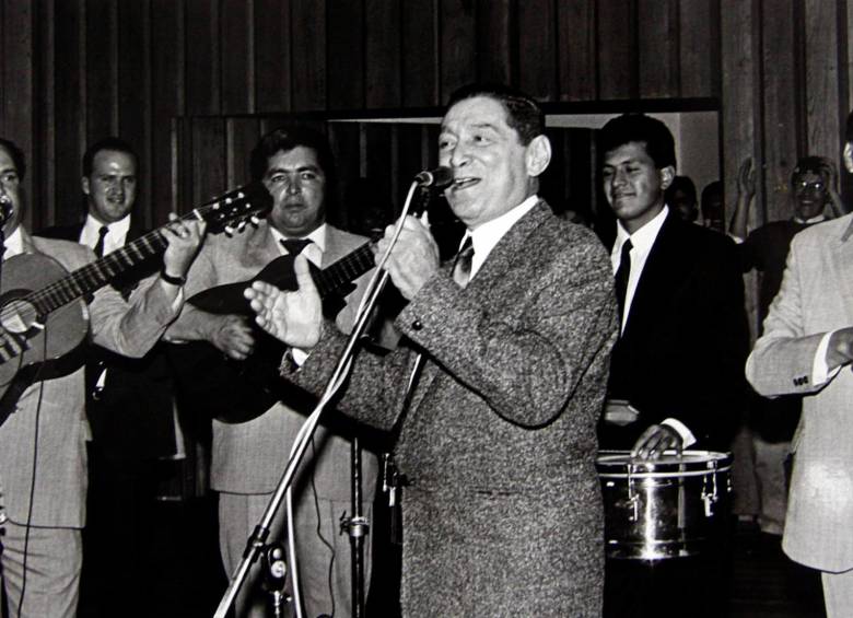 Rafael Escalona, además de compositor, fue un impulsor de la tradición vallenata en todo el país. FOTO colprensa