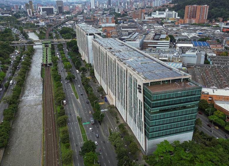 La firma a cargo de la valoración resaltó la cuota de mercado y la estrategia digital de la compañía. FOTO: MANUEL SALDARRIAGA