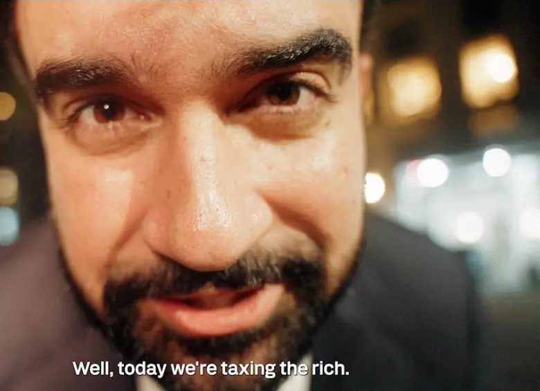 El alcalde Mamdani apunta a los ultrarricos, con un impuesto a segundas residencias de lujo de 5 millones de dólares mensuales, busca recaudar unos 500 millones de dólares al año para financiar servicios públicos y combatir la desigualdad. FOTO: Tomada de video.